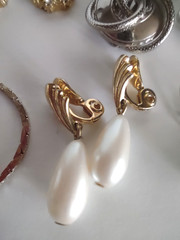 Costume Jewelry Lot Many Signed Kremenz Sancrest Dorsons BSK Monet Park Lane +