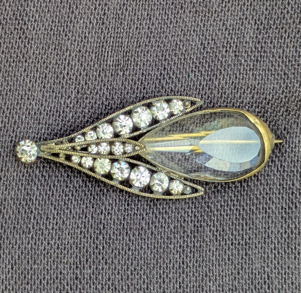 Antique Clear Glass Prong Set Rhinestone Abstract Flower Brooch Pin AS IS D86