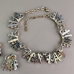 Vintage Necklace Clip On Earrings Set Brown Logs Gold Tone SHORT 13″