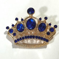 Crown Sapphire Rhinestone Brooch with gold tone – Vintage Pin