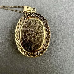 Vintage Cameo Necklace Resin Lady with Rhinestone Black Cream Gold Tone 23”