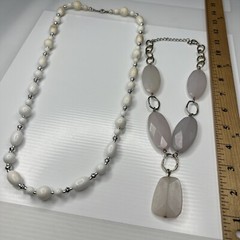 H1 Lot White Clear Resin Lucite Acrylic Boho Hippie 70s Mcm Mod Retro Necklaces