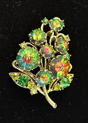 VTG Signed WEISS Gold Tn WATERMELON RIVOLI Rhinestone GRAPES CLUSTER Pin Brooch