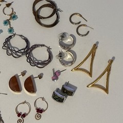 Lot of 14 pairs Pierced Earrings Silver & Gold Tone Hoops Stone Dangles Variety