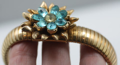 1950’s Vintage aqua blue rhinestones flower stretchy snake band bangle bracelet