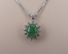Vintage 1.13ct Natural Green Jadeite Jade 0.26ct Diamond Platinum Necklace