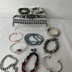 Nice Lot of 12 Mixed Chunky Stretch Plastic Glass Metal Bangle Bracelets Jewelry