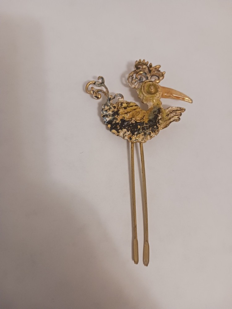 Lind- Gal Vtg Long Legs Bird Brooch Textured Gold Tone Enameled