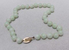 Vtg MARVELLA Faux Jade Beads Asian Character Clasp Gold Tone 15.5” Necklace