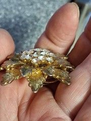 Vintage MCM Gold Tone Flower Statement Earrings Clip On Retro Jewelry No Brand
