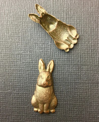 42135 – 2 Pc Sitting Rabbit Jewelry Finding Copper Oxidized