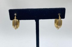 Vintage 14K Yellow White Gold Ribbed Scalloped Hoop Earrings Italy 3/4″ 3.6g