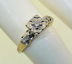 Vintage 10K Gold 3 Stone Diamond Engagement Ring
