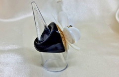 Vintage Mod Black & White Resin Flower Statement Ring – Bold 60s Style Cocktail