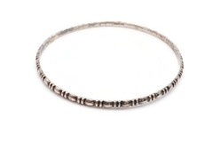 Vintage Sterling Silver 925 Bangle Bracelet 8″ Textured A5