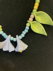 Vintage Parrot Pearls Ceramic Beaded Floral Leaves Necklace 80’s 90”s 18”