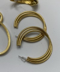✨Vintage To Now Lot Of 9 Pairs Beautiful Gold Tone Estate Pierced Earrings✨