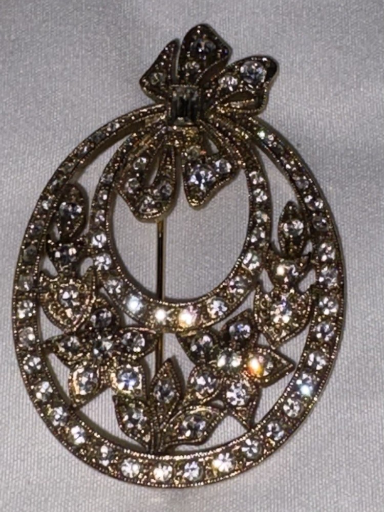 1828 Gold Brooch Pin With Clear Rhinestones