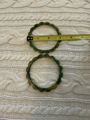 Vintage Set of 2 Green Daisy Bakelite Bangles Scalloped Green Lemon Lime