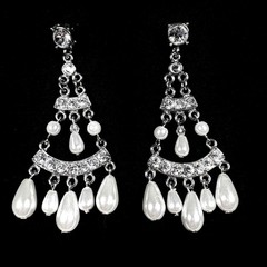 Vintage Rhinestone & Faux Pearl Elegant Bridal Chandelier Drop Dangle Earrings