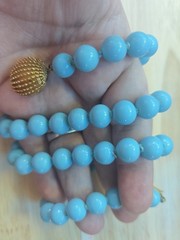 Vintage Robins Egg Blue Glass Bead 25.25″ necklace Hand Knotted Goldtone Clasp