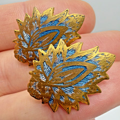 Vintage Metropolitan Museum Of Art Leaf Earrings Blue Enamel Clip On