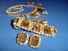 Vintage Burnished Amber Brown & Gold Necklace Bracelet Earrings