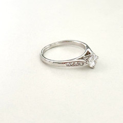 Ladies 18K White Gold Plated Clear CZ Sparkly Engagement Style Band Ring Size 9