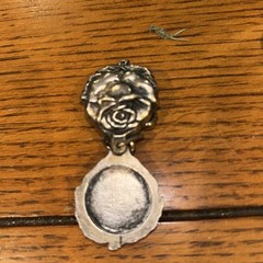 Vintage Rose Pendant / key chain Jewelry slide open double sided