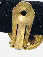 VTG HATTIE CARNEGIE SIGNED TEXTURED GOLD TONE CLIMBER EARRINGS W/RHINESTONES