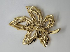 Goldtone Metal Large Leaf Vintage Brooch