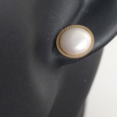 Vintage Gold Tone Faux Mabe Pearl Round Button Post Earrings Twisted Rope Rim