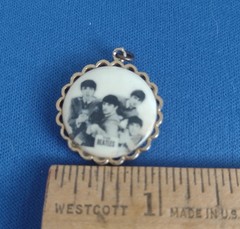 BEATLES PENDANT NECKLACE “Yeh Yeh Yeh” Vintage 1964 By Nemsent Ltd – Rare Find