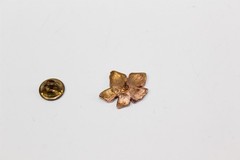 Pin Gold-Tone Alloy Floral Design With Amethyst Stone Vintage