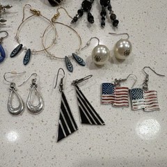 Vintage Fashion Jewelry Lot Mixed Earrings Multicolor 14 Pairs