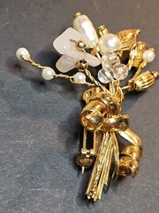 Vintage Floral Spray Brooch Gold tone Faux Pearls Pink Stone Chips Delicate Pin