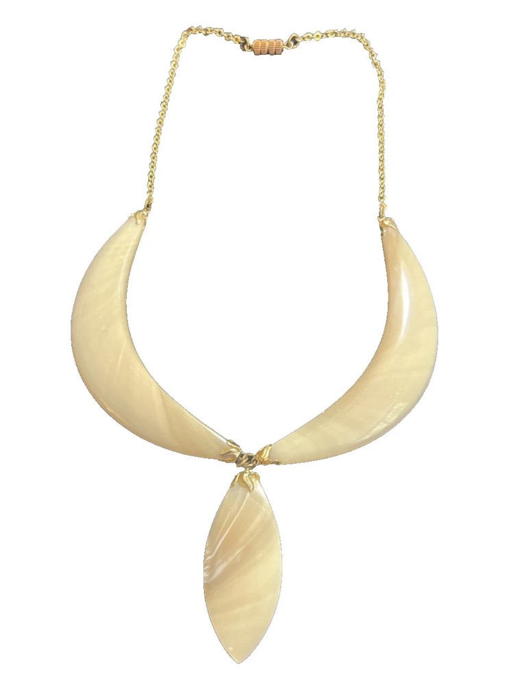 Vintage Cream Color Mother Of Pearl Statement Necklace