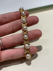Vintage Joan Rivers Faux Pearl Clear Rhinestone Gold-tone Link Bracelet 7.5″
