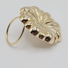 Jeri Lou Gold Tone Floral Like Curved Ridge Gold Tone Vintage Scarf Ring Clip