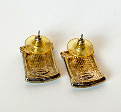 Vtg Pavé Rhinestone Pierced Earrings 1″x5/8″ Posts Enamel Gold Tone 1980s-1990s