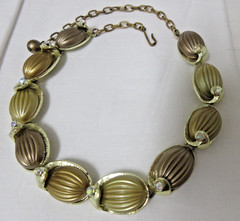 Vintage KARU ARKE Gold Tone Tan & Light Brown AB Rhinestone Link Collar Necklace