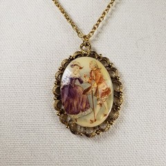 Vintage Porcelain Cameo Lover Dance Courting Couple Gold Tone Pendant 23″ Chain
