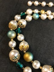 1950s-60s DEAUVILLE Faux Pearl Blue Accent Gold Tone Metal Beaded Necklace w/Tag