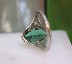 Antique Art Deco 10K White Gold Filigree Green Stone Ring sz 5.25