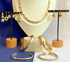 Vtg Costume Jewelry Lot Liz Claiborne Monet Avon Rhinestone Bangles Earrings