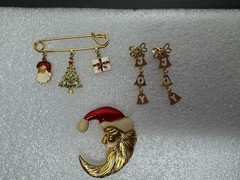 Lot Of 3 VTG Christmas Gold-Tone Joy Bow Dangle Earrings & Brooch Pin Moon Santa