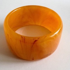 Vintage lucite acrylic bracelet orange swirl wide 1.5 chunky translucent