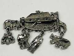 Vintage Silver Tone Large Noah’s Ark Charm Dangle Pin Brooch Animals