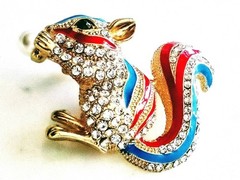 PATRIOTIC SQUIRREL BROOCHCostume Pearl Nut.Red/White/Blue Enamel Rhinestone Pin!