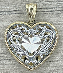 Vintage 14K Yellow Gold White Gold Reversible Filigree Heart Pendant 2.2g Signed